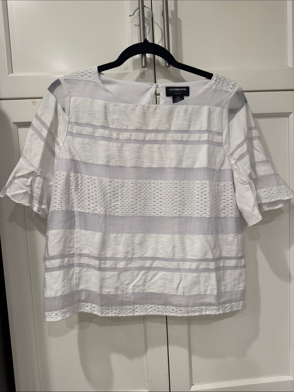 Liz Claiborne White Short Sleeve Textured Stripe Top